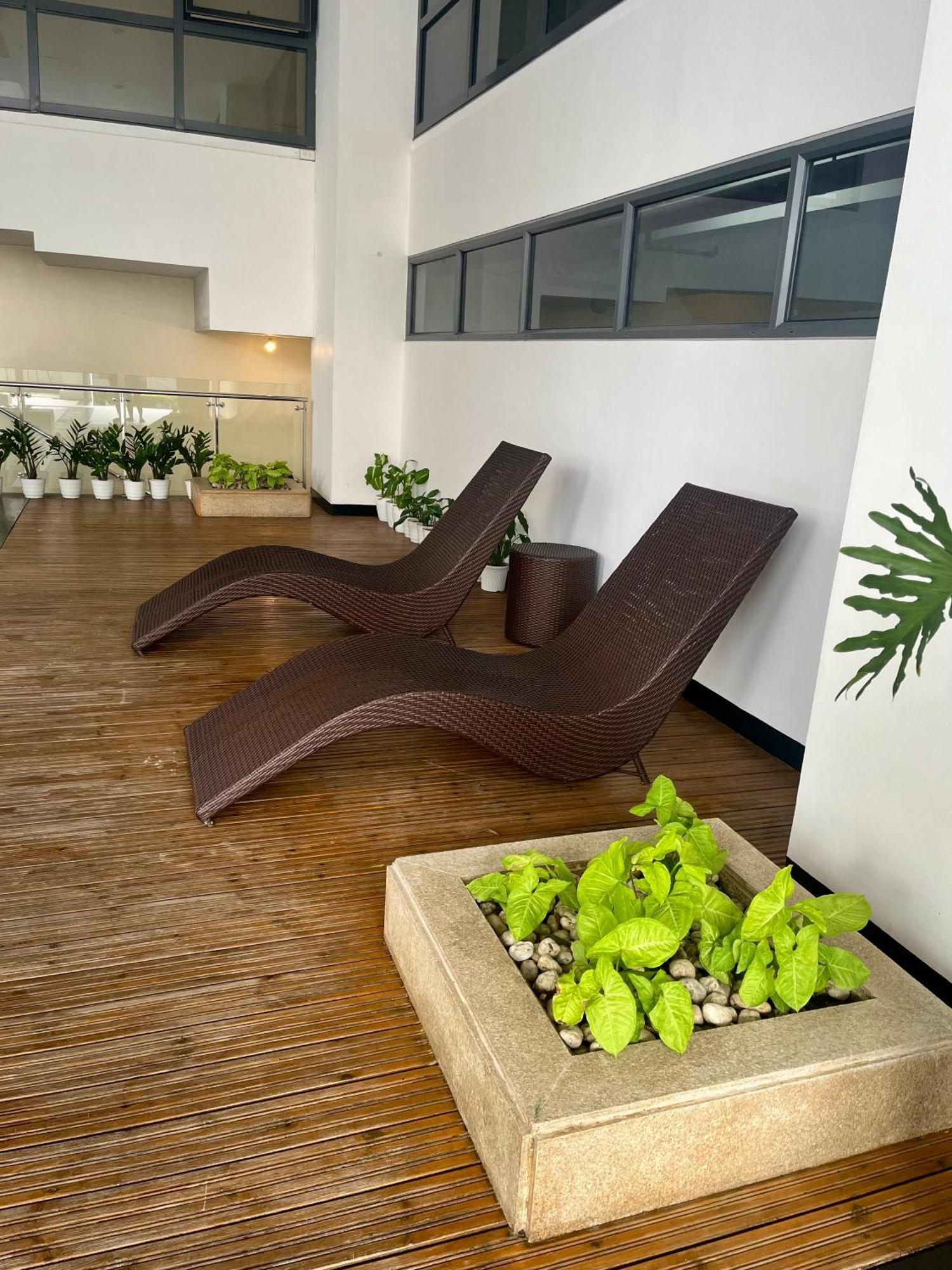 Greenbelt Hamilton Tower 1 Legazpi סן פדרו מקאטי מראה חיצוני תמונה